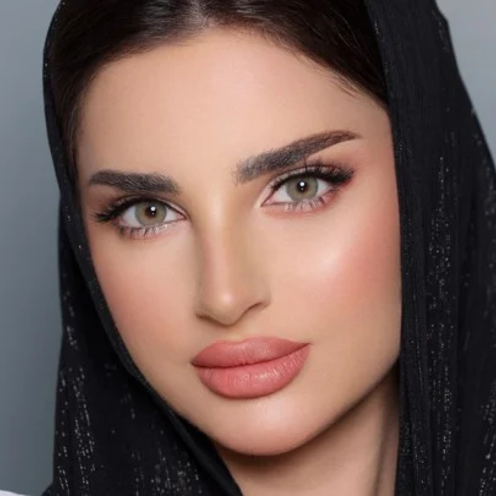 عدسات شهري لومينوس ميل — لومينوس